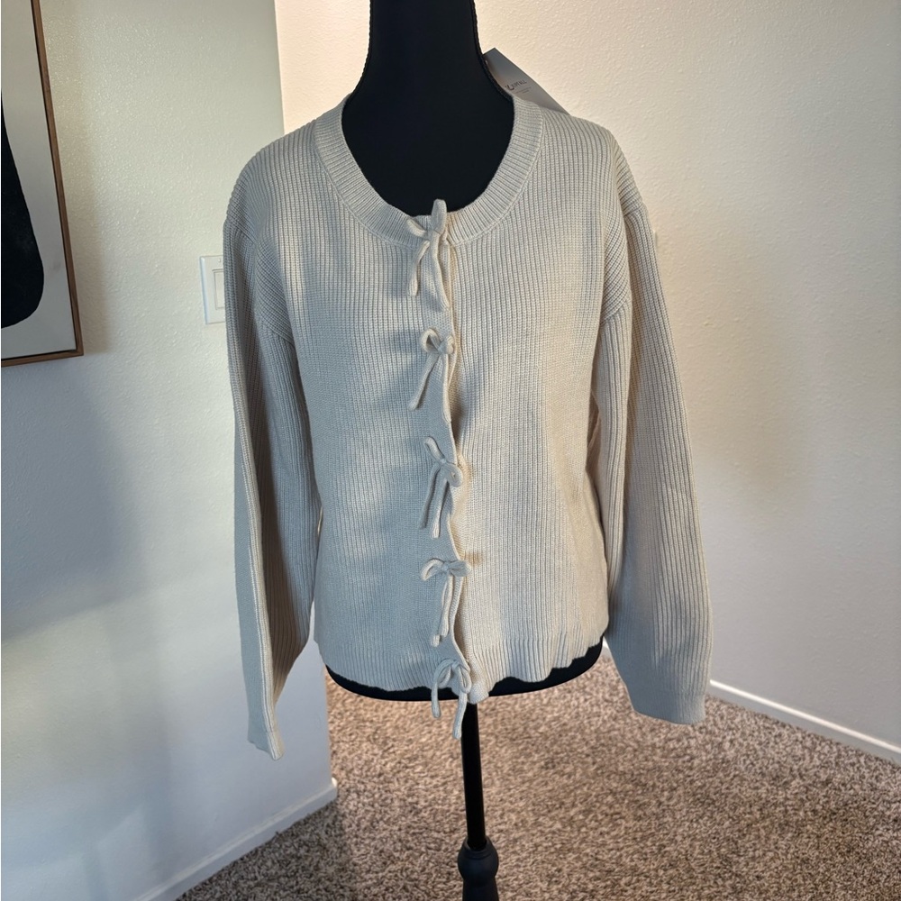 Chic Cream Tie-Front Cardigan